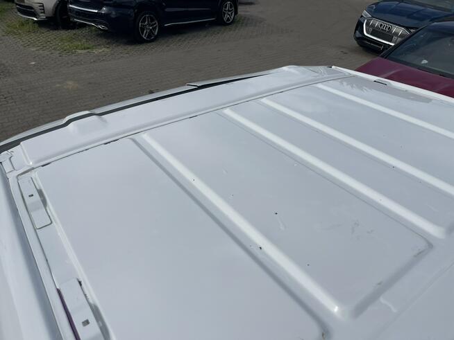 Opel Vivaro Blaszak Zabudowa Czujniki park. Klimatyzacja