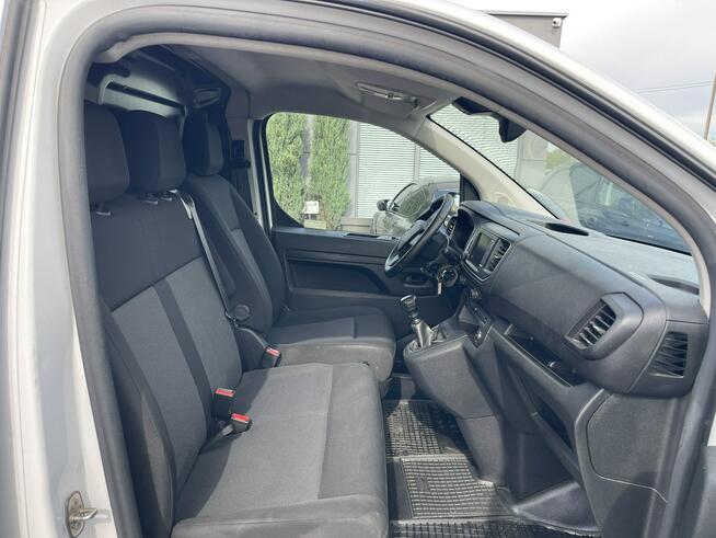Opel Vivaro Blaszak Zabudowa Czujniki park. Klimatyzacja