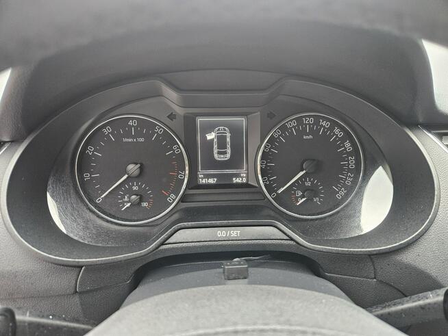 Škoda Octavia 1 właściciel / Klimatronic x 2 / Nawigacja / Czujniki przód + tył