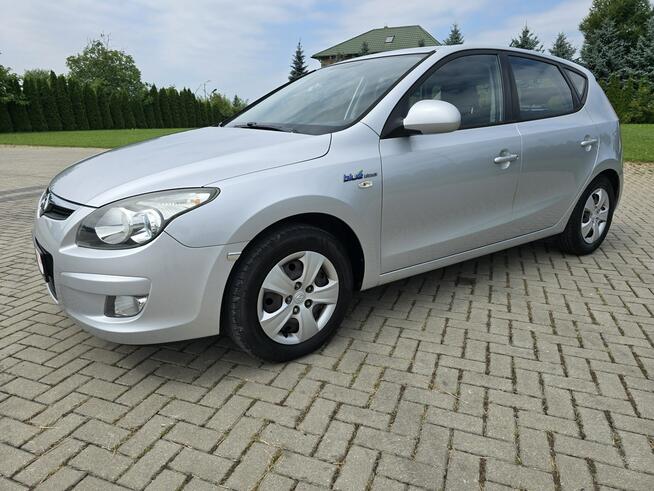 Hyundai i30 1,6benz Serwis.Klimatronic.Centralka.4x El.szyby.Parktronic.OKAZJA