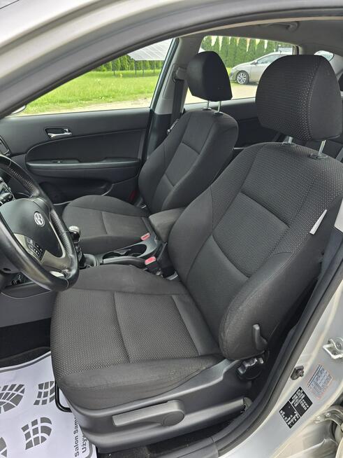 Hyundai i30 1,6benz Serwis.Klimatronic.Centralka.4x El.szyby.Parktronic.OKAZJA