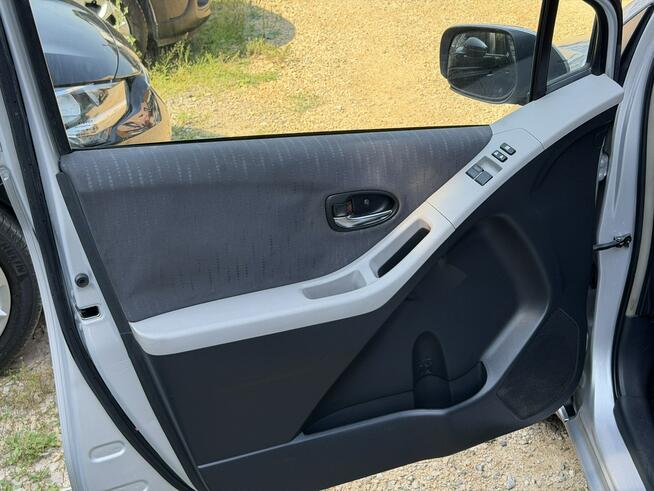 Toyota Yaris AUTOMAT*1.3i*101PS*Klima*PDC*Wersja*SOL*Wielofunkcja*EL*Szyby*Lusterka