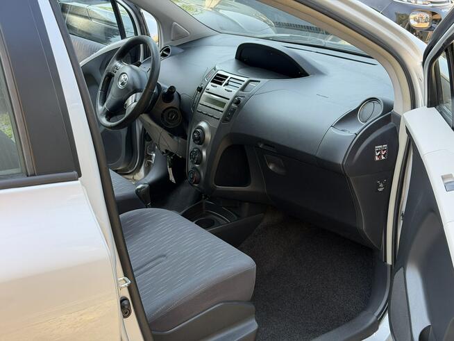 Toyota Yaris AUTOMAT*1.3i*101PS*Klima*PDC*Wersja*SOL*Wielofunkcja*EL*Szyby*Lusterka