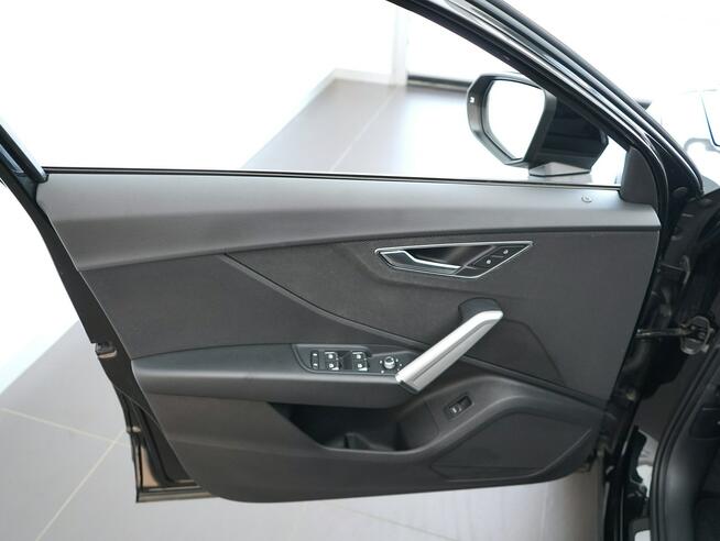 Audi Q2 35 TFSI 150KM S-LINE Matrix Kamera Tempomat Virtual Navi Gwarancja