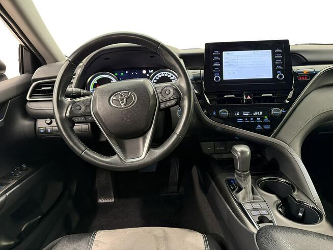 Toyota Camry 2.5 Hybrid Comfort CVT Sedan