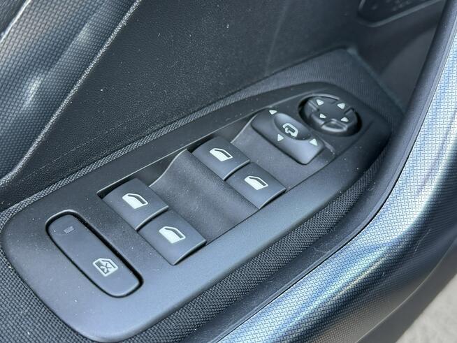 Peugeot 2008 1.2 / 110KM LED Nawigacja Kamera Automat Półskóra Tempomat Alufelgi