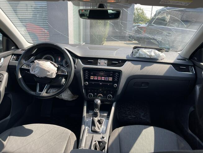 Škoda Octavia Salon PL Automat Klimatronik Kamera Podgrzewanie 150 KM