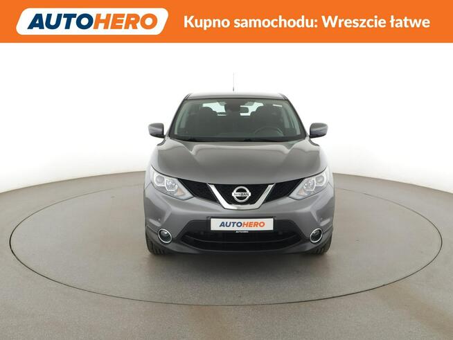 Nissan Qashqai klima auto navi grzane fotele kamera i czujniki parkowania