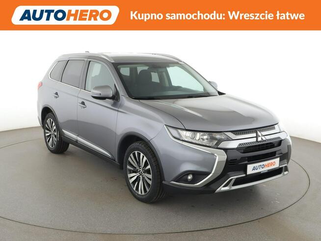 Mitsubishi Outlander automat navi kamera grzane fotele auto klima