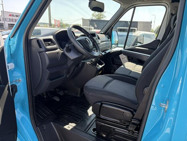 Renault Master kontener niskopodwoziowy niskopodłogowy długość 4,62