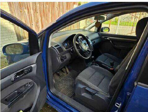 Syndyk sprzeda Volkswagen Touran 2,0