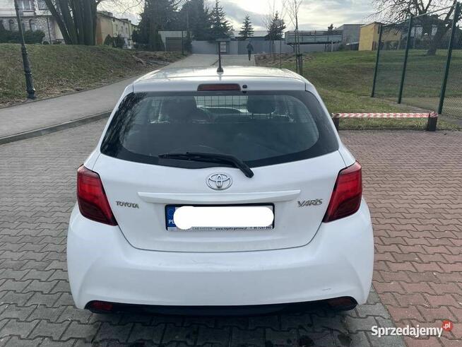 TOYOTA YARIS VAN dwuosobowa 2015
