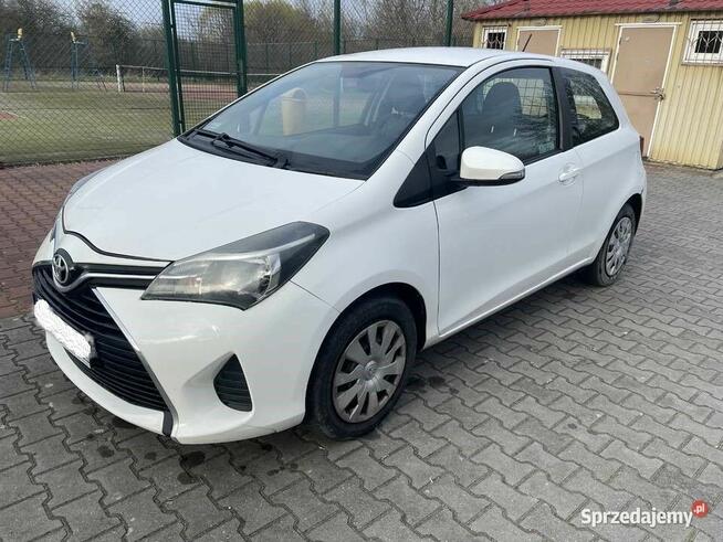 TOYOTA YARIS VAN dwuosobowa 2015