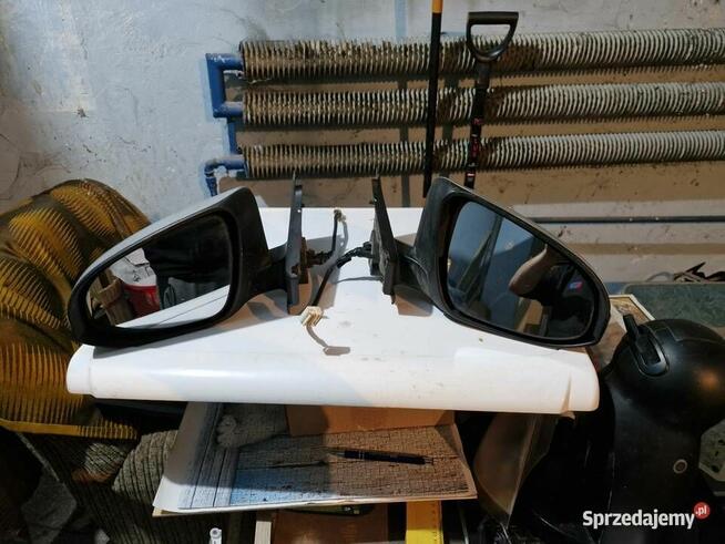 Toyota Yaris III Lusterka lampy i inne