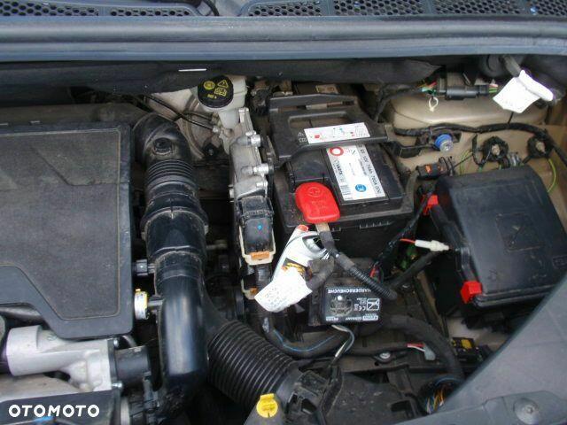 Toyota Proace City Verso 1.2 D-4T Family