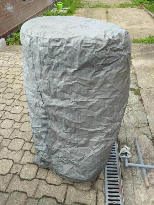 Sprzedam stojak na koła, felgi i kołpaki