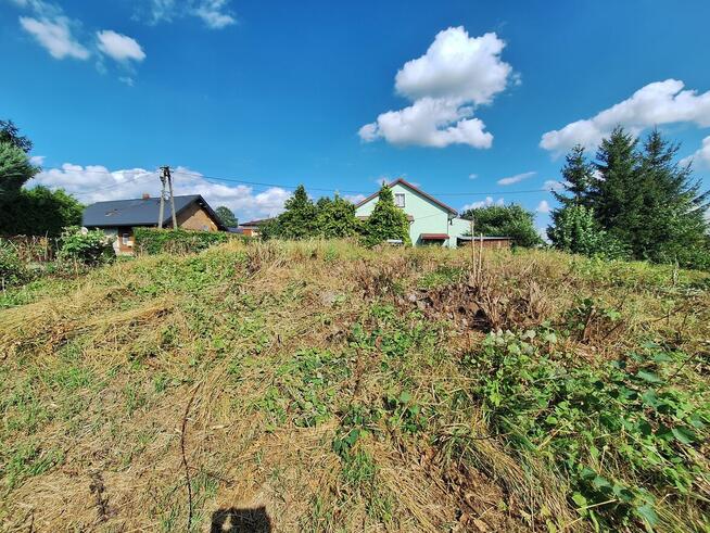 Słoneczna działka budowlana 18,7 ara w Besku – narożna, świe