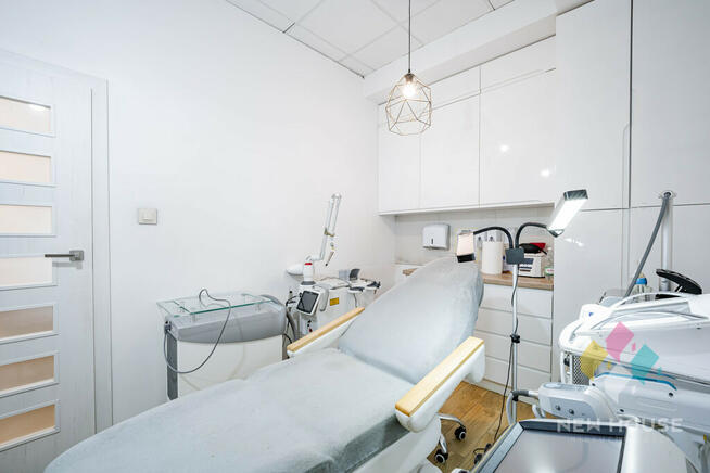 45m2, lokal z witryną, ul. Armii Krajowej