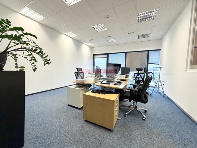 MAGAZYN 2100 m2 LOTNISKO A4 WYSOKI SKŁAD + BIURO