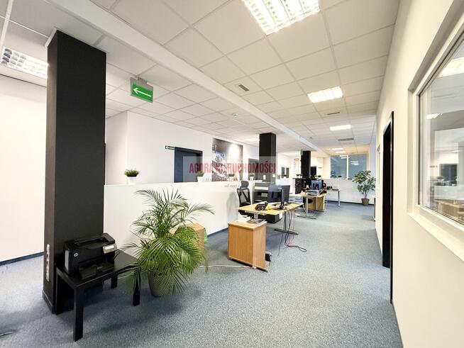MAGAZYN 2100 m2 LOTNISKO A4 WYSOKI SKŁAD + BIURO