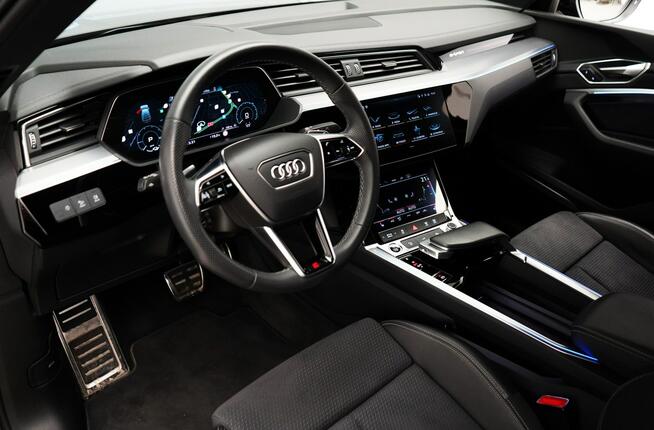 Audi Q8 e-tron 55 408KM Quattro MatrixLed Tempomat ACC Pneumatyka Kamery360 Panorama
