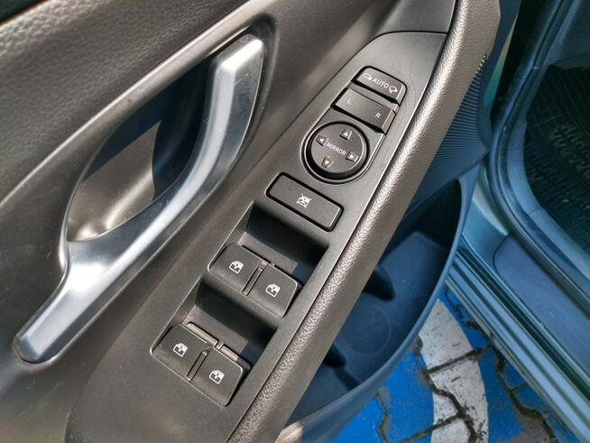 Hyundai i30 1.0 T-GDI 120km smart podgrzewane fotele i kierownica kamera fv23%