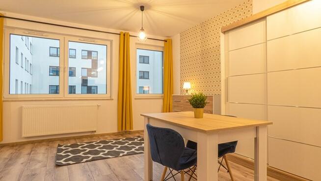 Duża kawalerka, 32 m2, garaż - Legnicka 59