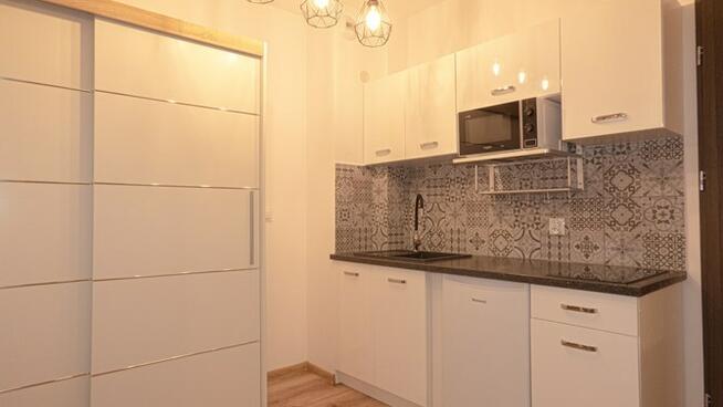 Duża kawalerka, 32 m2, garaż - Legnicka 59
