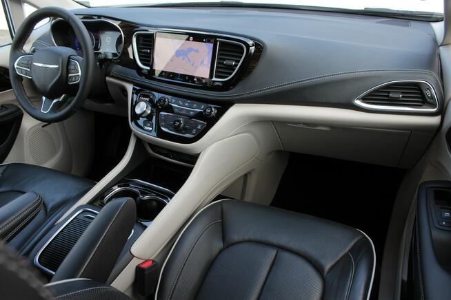 Chrysler Pacifica 4X4 7 osób Panorama Kamera-360° LED Tempomat Skóra