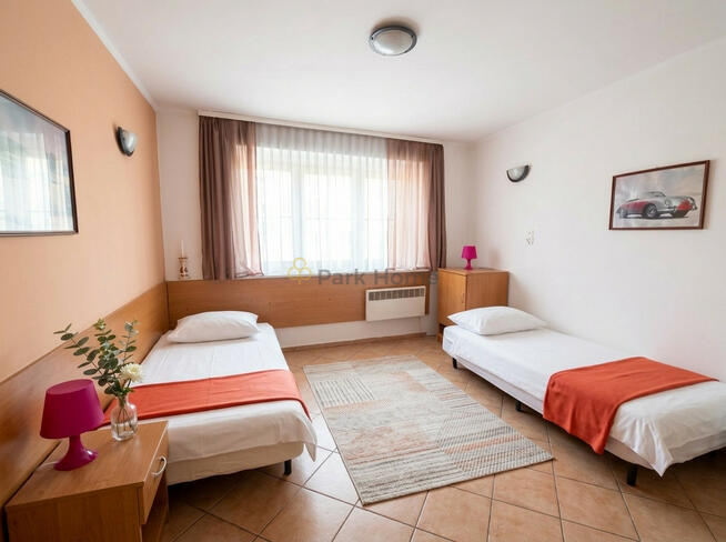 Dom Września, Fabryczna