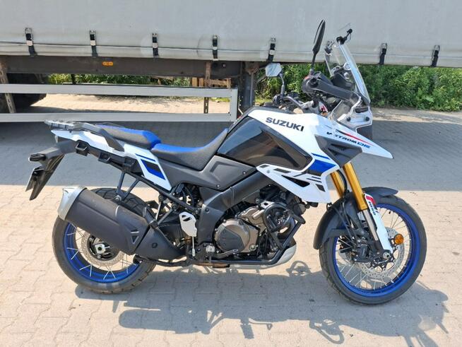 Suzuki V-STORM