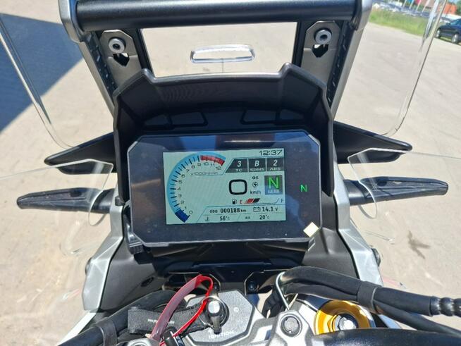 Suzuki V-STORM