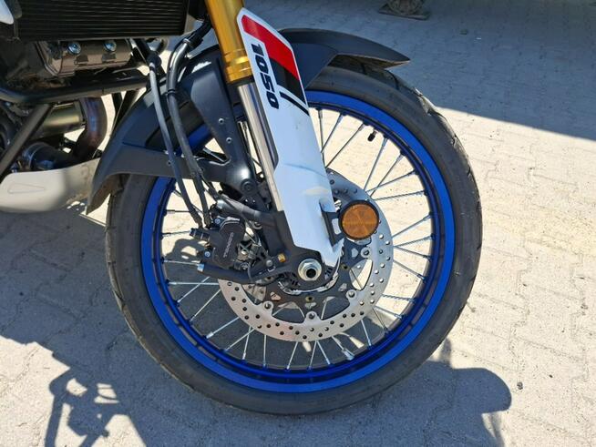 Suzuki V-STORM