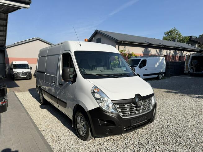 Renault Master średniak L2H2 3 osobowy blaszak pełna opcja regały 130KM