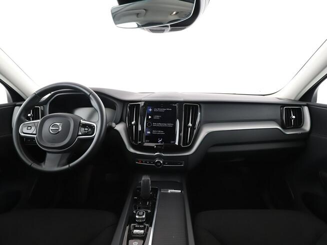 Volvo XC 60 PHEV full LED 4x4 automat navi klima auto kamery virtual cocpit