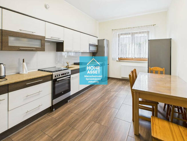 Obiekt komercyjny 437 m² na działce 2226 m2