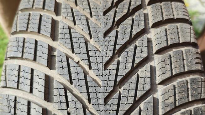 Opony zimowe Goodyear UltraGrip