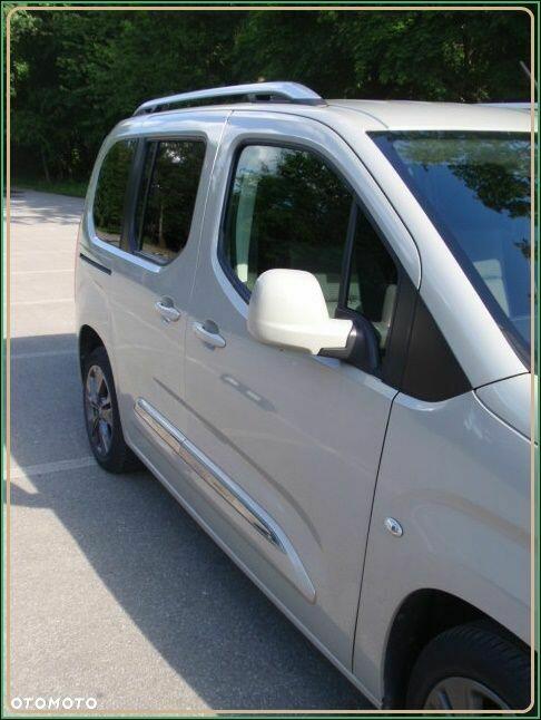 Toyota Proace City Verso 1.2 D-4T Family