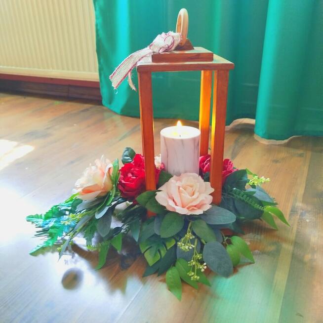 Lampion dekoracyjny ręcznie wykonana kompozycja