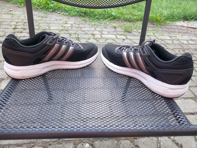 Czarne buty sportowe Adidas