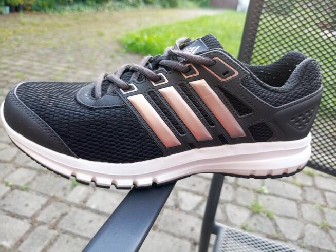 Czarne buty sportowe Adidas