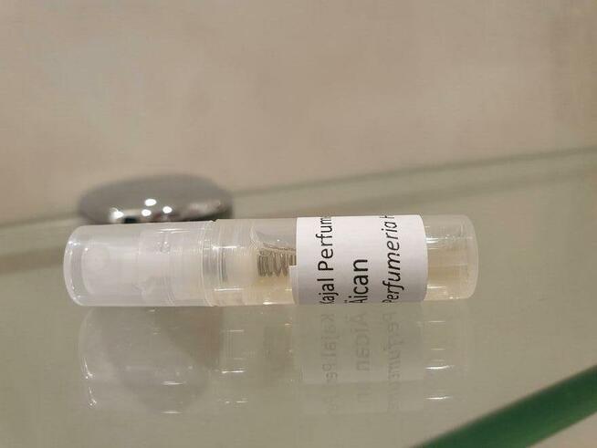 Próbki i odlewki perwfum do testowania