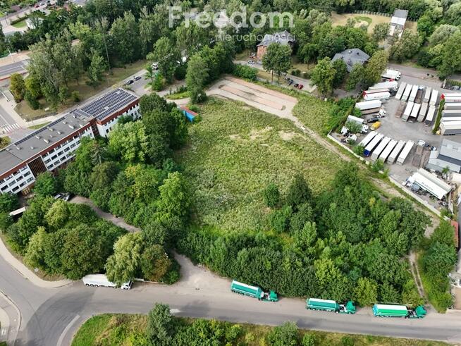 Działka inwestycyjna w przemysłowym sercu Rakowa