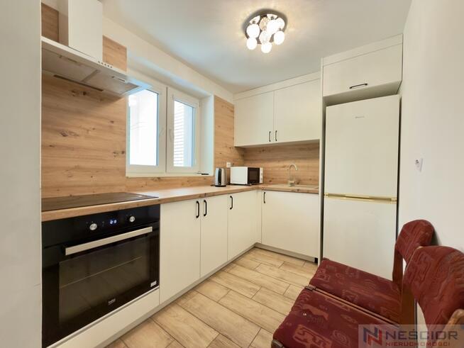 Nowoczesny Dom na Wynajem: 200m², 7 Pokoi