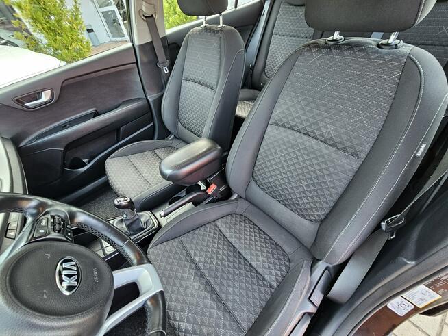 Kia Rio model 2018, grzane fotele i kierownica,radar, kontrola pasa, nawigacja