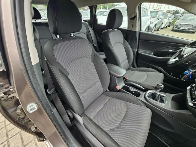 Hyundai i30 Pierwszy włąściciel, kontrola pasa, tempomat, czójniki parkowania