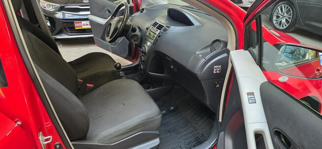 Toyota Yaris 2009/2010 Roczna Gwarancja