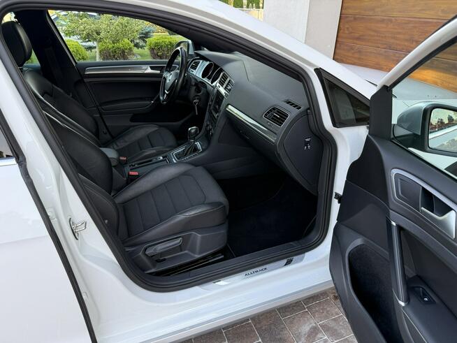 Volkswagen Golf Alltrack 16r. 2.0tdi DSG 184KM panorama masaże kamera skóry automatyczny hak
