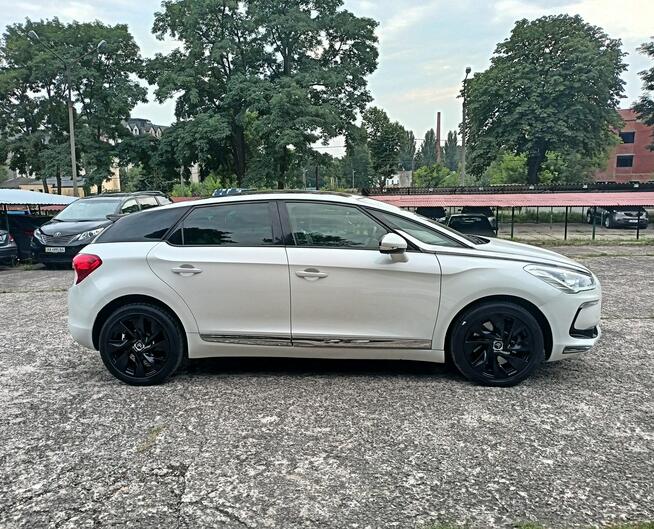 Citroen DS5 model 2015, najbogatsza wersja, bardzo zadbane, serwisowane