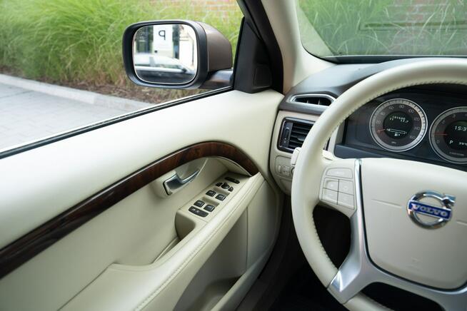 Volvo XC 70 3.2 AWD | 6 cylindrów | Jasna skóra | Szyberdach | Keyless |FV 23%